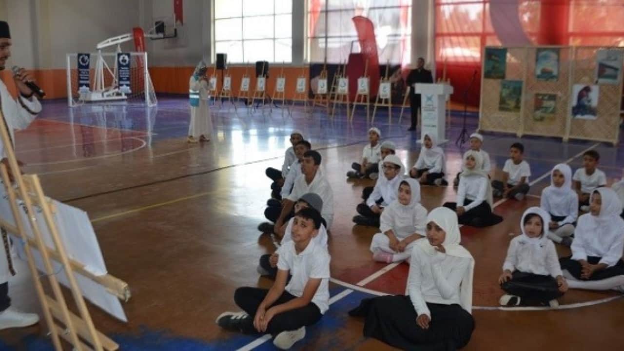 Foto - TÜGVA’dan Bulanık’ta yaz okuluna veda! 2 bin 500 öğrencide mezuniyet coşkusu