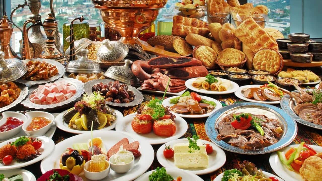 Turistler, Türk yemeklerini çok sevdi! 6 ayda 6 milyar dolar harcadılar 