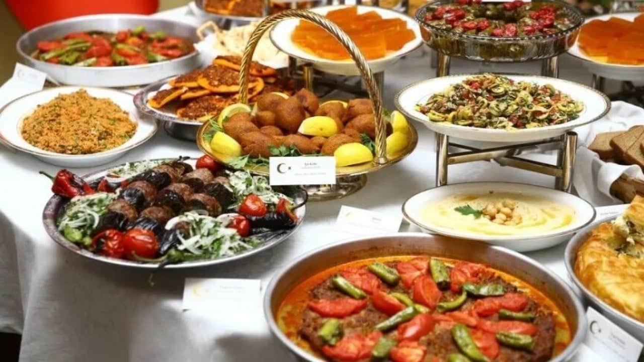 Foto - Turistler, Türk yemeklerini çok sevdi! 6 ayda 6 milyar dolar harcadılar 