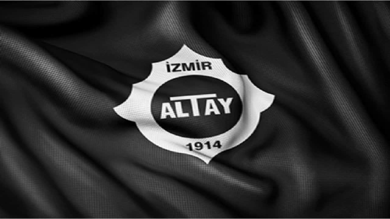 Foto - Türk futbolunun çınarı tarihe karışıyor! 112 yıllık kulüpte yönetim istifa etti, kayyım yolda