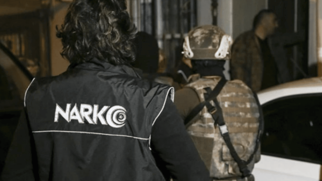 Foto - Türk polisi nefes aldırmıyor: Torbacılara demir yumruk!