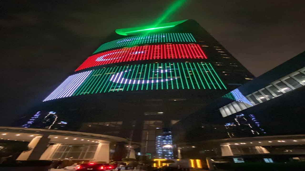 Foto - Türkiye ile yapılan anlaşma Arap ülkesinde ses getirdi: Gece vakti her yere yansıttılar