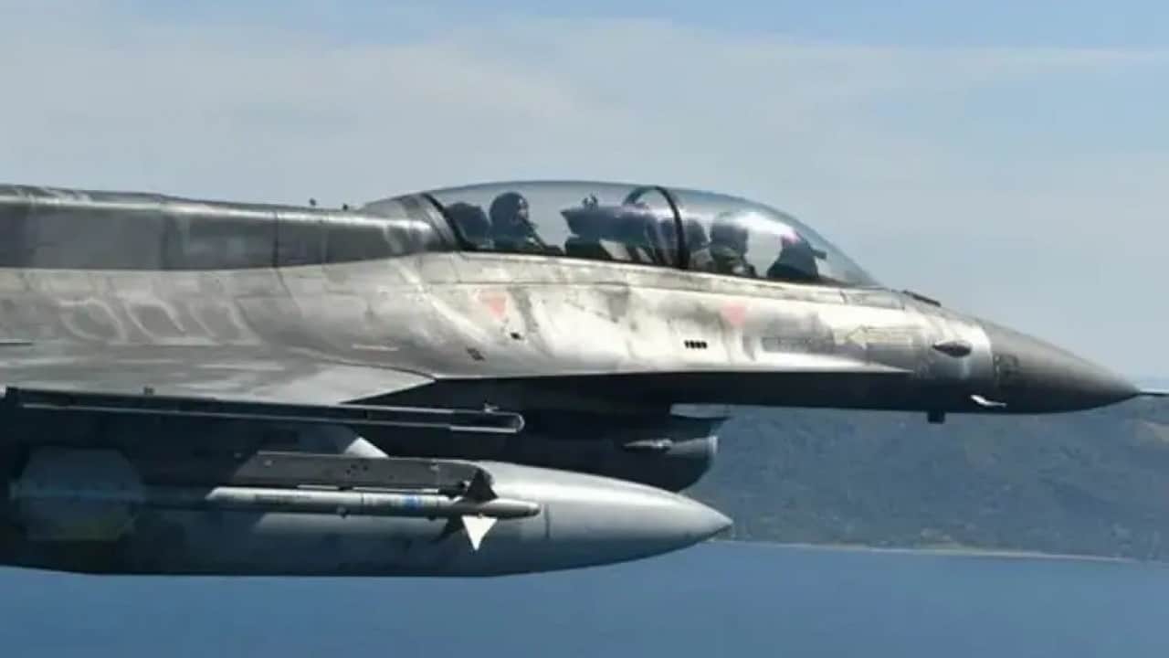 Foto - Türkiye korkusu bunu yaptırdı: Savaş uçakları, füzeler gemiler ve hava savunma sistemleri alacaklar
