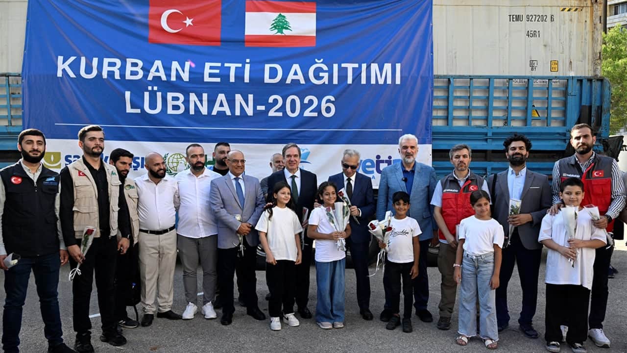 Foto - Türkiye, Lübnan'daki 700 bin mazluma bayram sevinci yaşattı: 280 ton kemiksiz kurban eti dağıtıldı