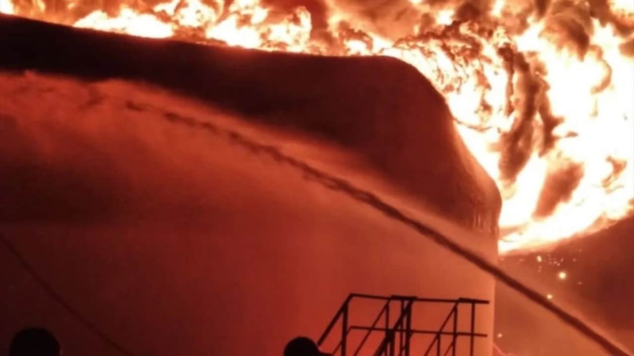 Foto - Türkiye petrol aramaya hazırlanıyordu: Mücbir sebeple alarm verildi, ülke karanlığa gömüldü