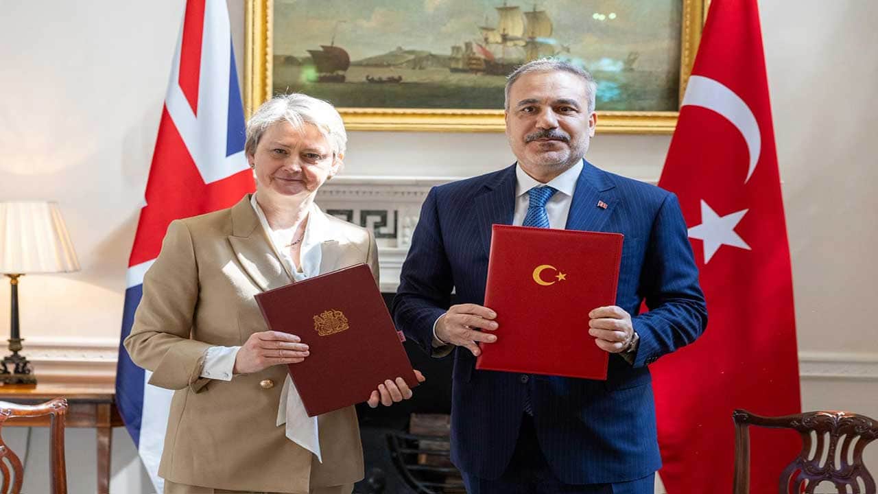 Foto - Türkiye ve İngiltere arasında yeni devir: Stratejik Ortaklık Belgesi imzalandı!