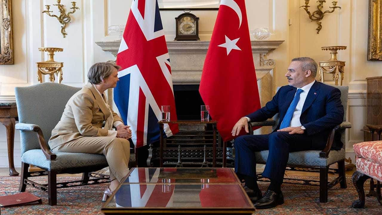 Foto - Türkiye ve İngiltere arasında yeni devir: Stratejik Ortaklık Belgesi imzalandı!