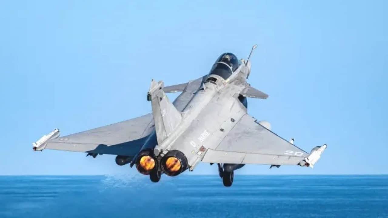 Foto - Türkiye'den Kaan alacakları konuşuluyordu: Fransa ile anlaştılar, Rafale'leri havaalanına indiriyorlar