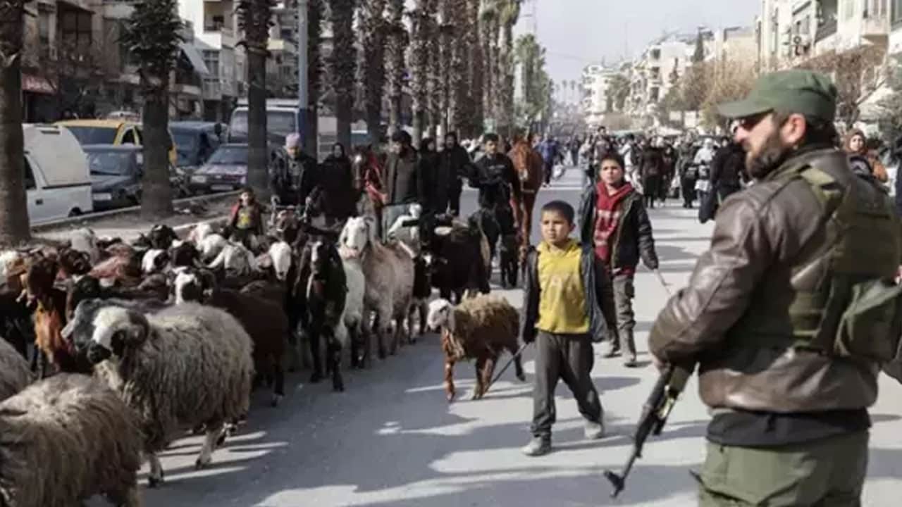 Foto - Türkiye’nin yanı başında şehir kuşatıldı: İşte dünyanın izlediği kuşatmada son gelişmeler