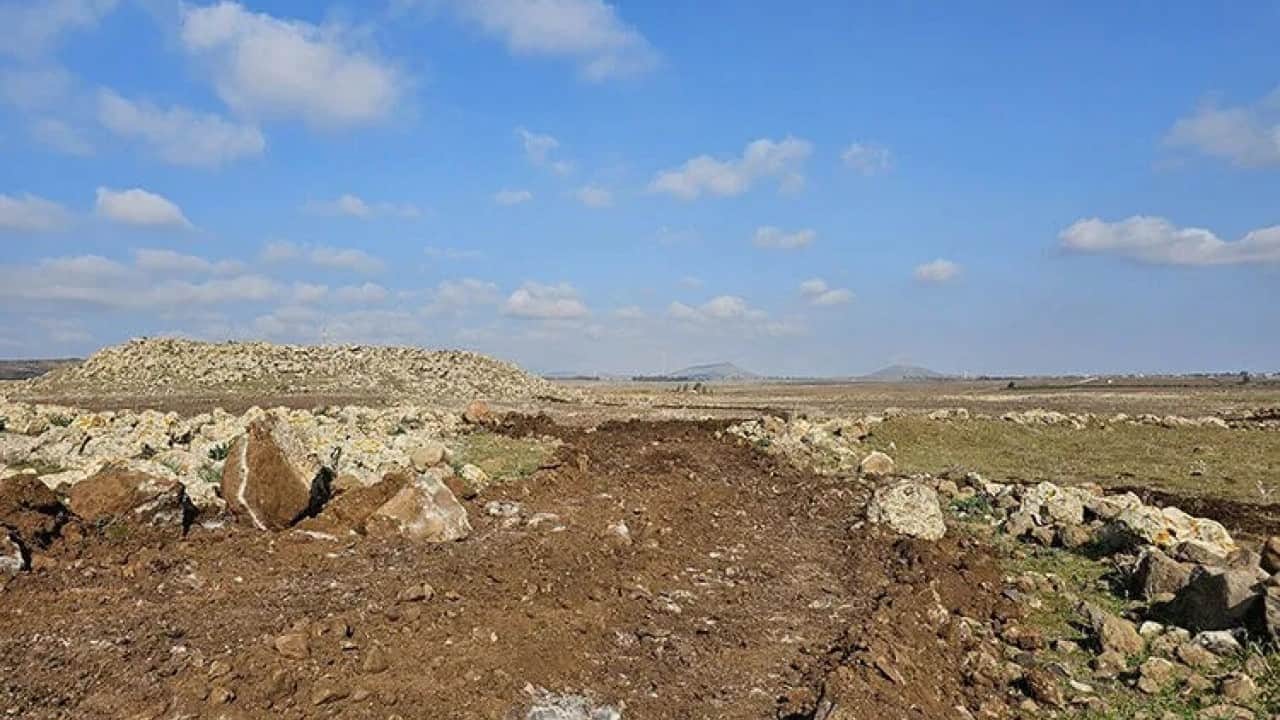 Foto - Türkiye'ye savaş açan ülke tarım arazilerini hedef almaya başladı: Havadan her yere püskürtmeye başladılar
