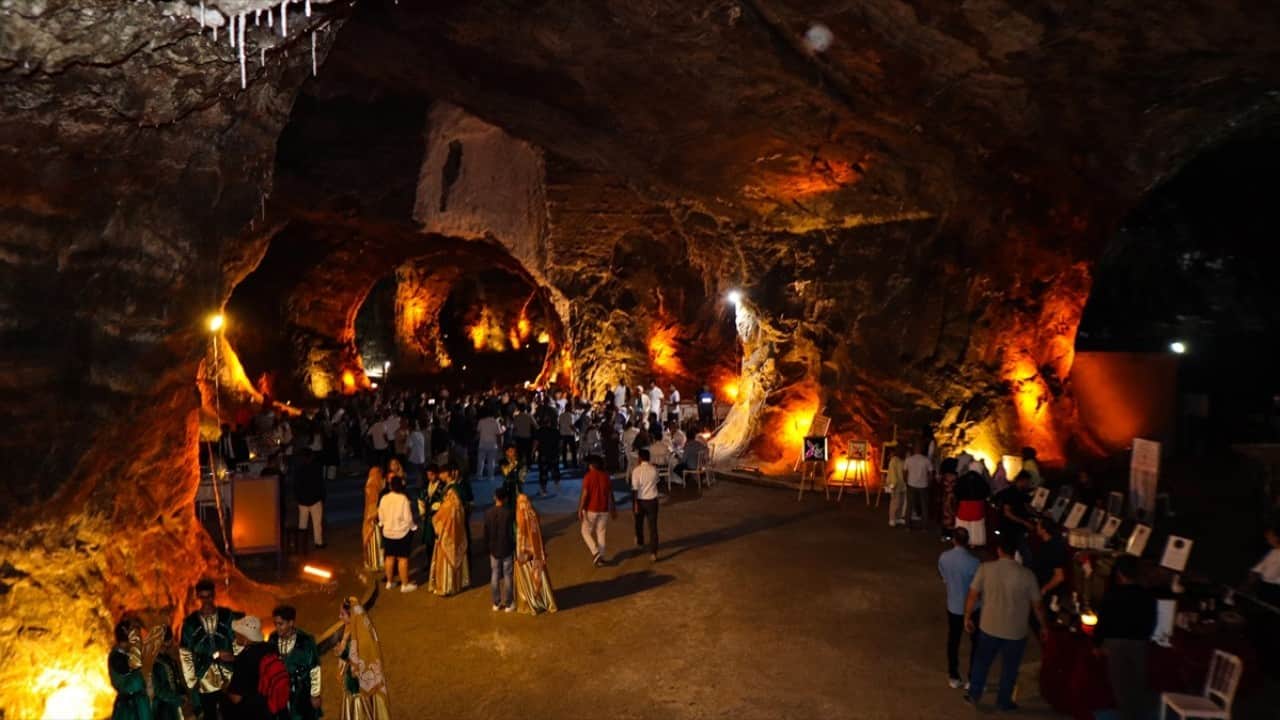 Foto - Tuz mağarası solunuma iyi geliyor 700 bin kişi nefes alıp verdi
