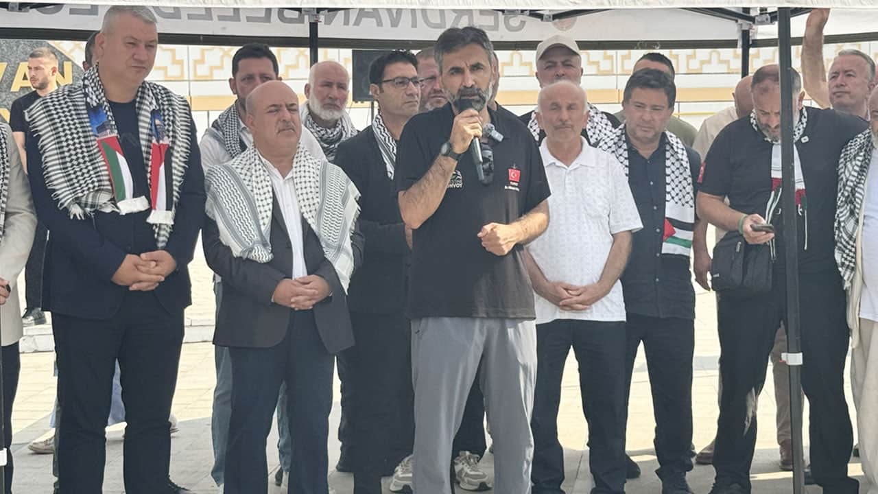 Foto - Üç gün konakladığı Sakarya’dan dualarla uğurlandı! Yolun açık olsun Filistin Konvoyu