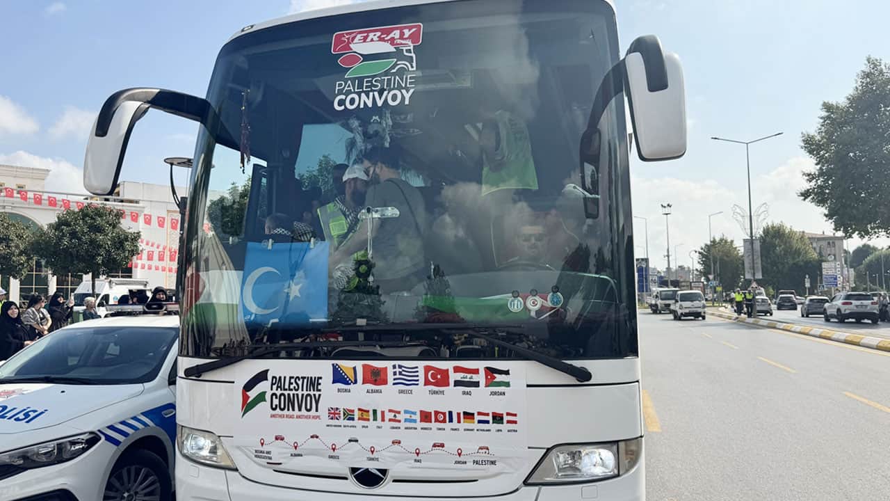 Foto - Üç gün konakladığı Sakarya’dan dualarla uğurlandı! Yolun açık olsun Filistin Konvoyu