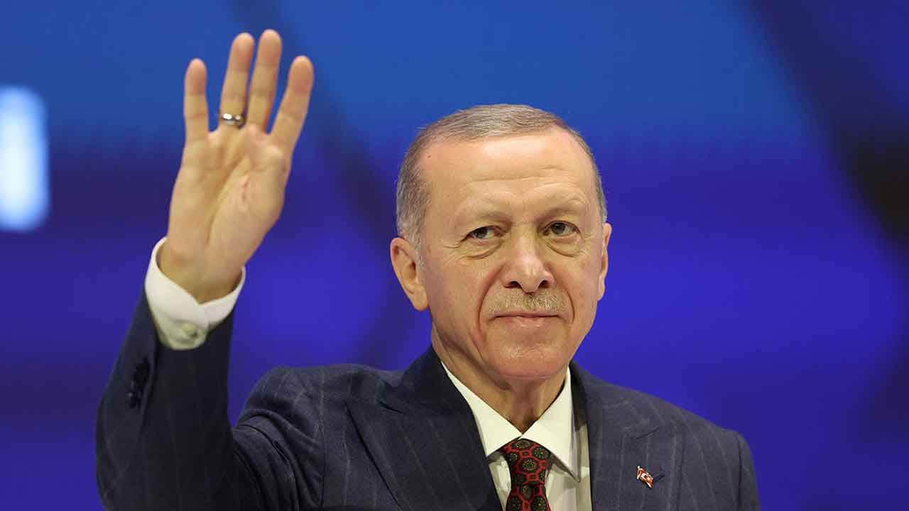Foto - Üç şehrin ismini vererek duyurdu: AK Parti'ye katılabilirler, İstanbul'dan bir ilçe de geçebilir