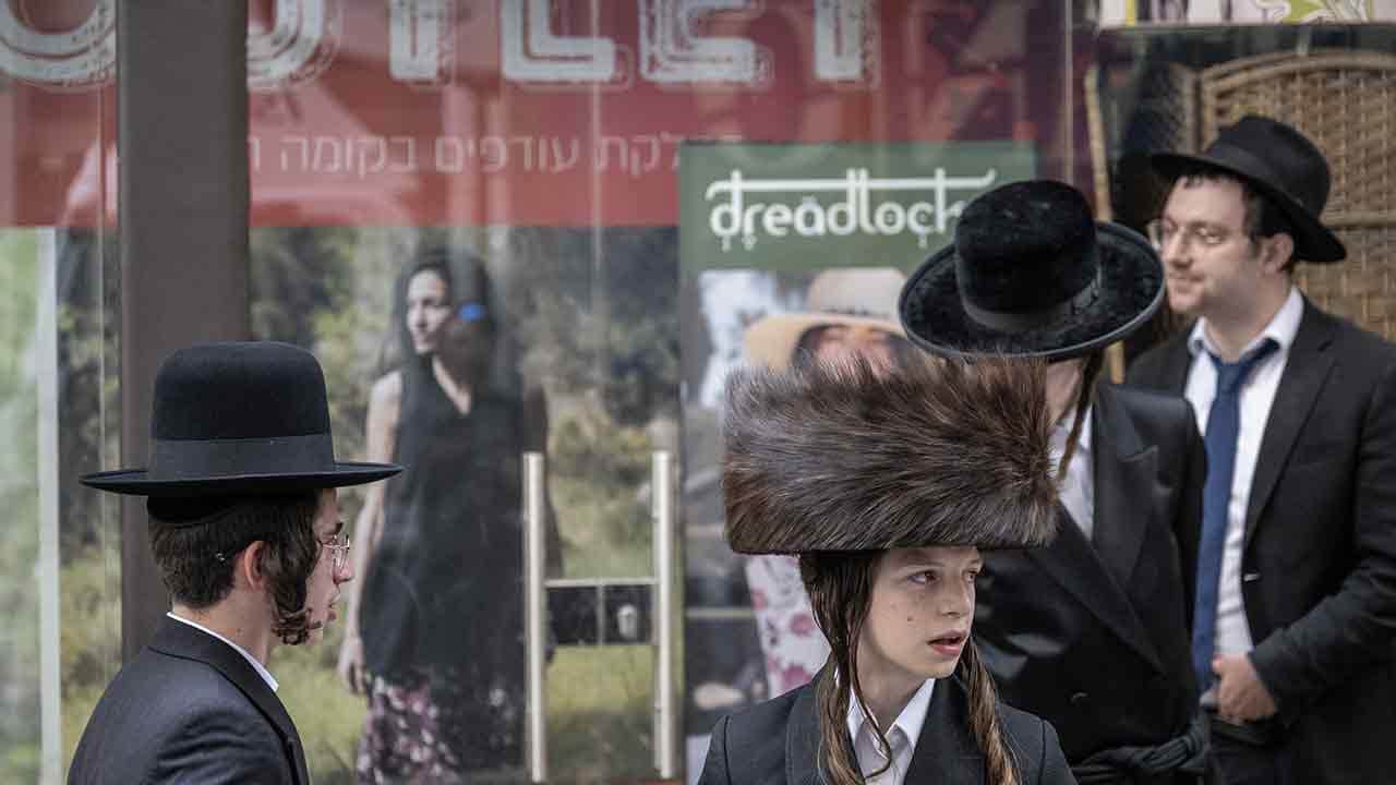 Foto - İsrailliler birbirine girdi