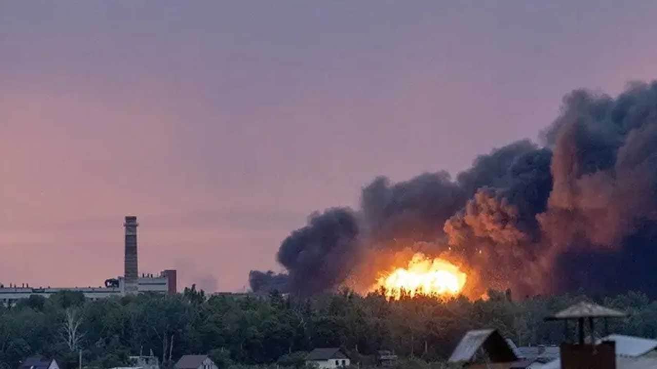 Foto - Ukrayna dünyaya duyurdu: Rusya'nın petrokimya kompleksine saldırı düzenledik