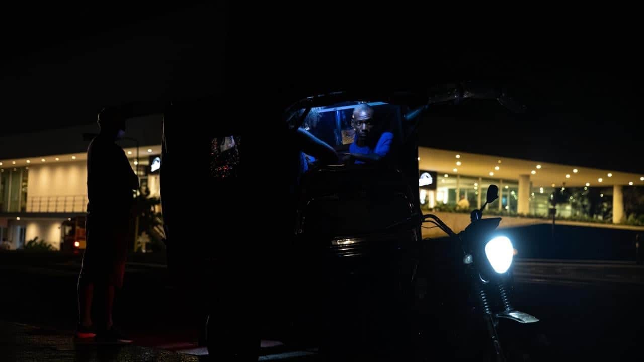 Ulusal Elektrik Sistemi devre dışı kaldı! Ülke karanlığa gömüldü