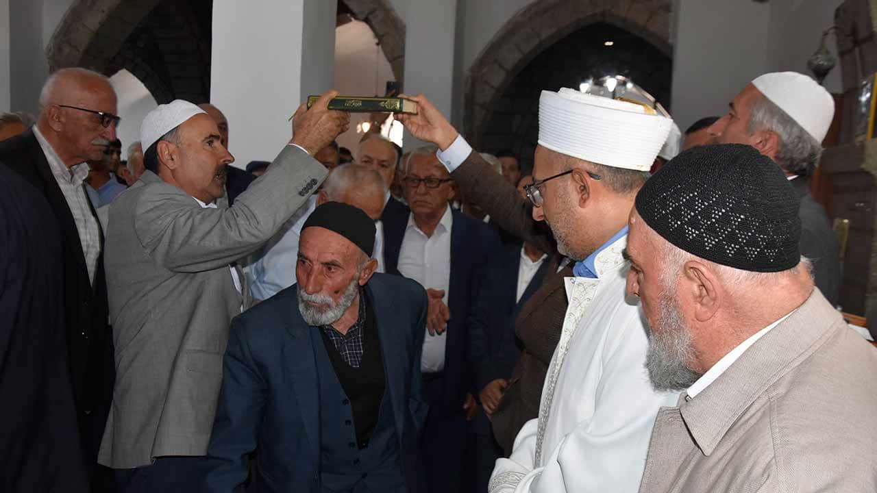 Ümmet bilinci husumeti bitirdi