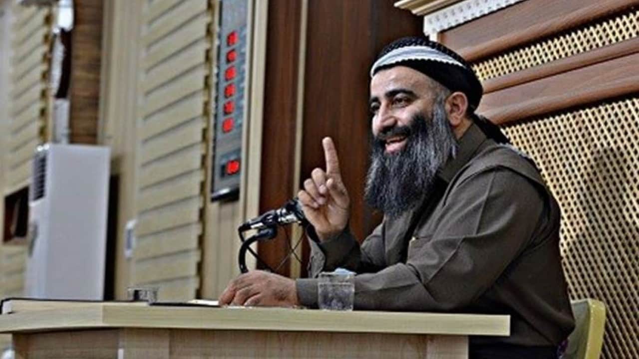 Foto - Ünlü imamdan gündeme oturan sözler: Topraklarımızı karış karış sattınız kafir oldunuz defolun gidin