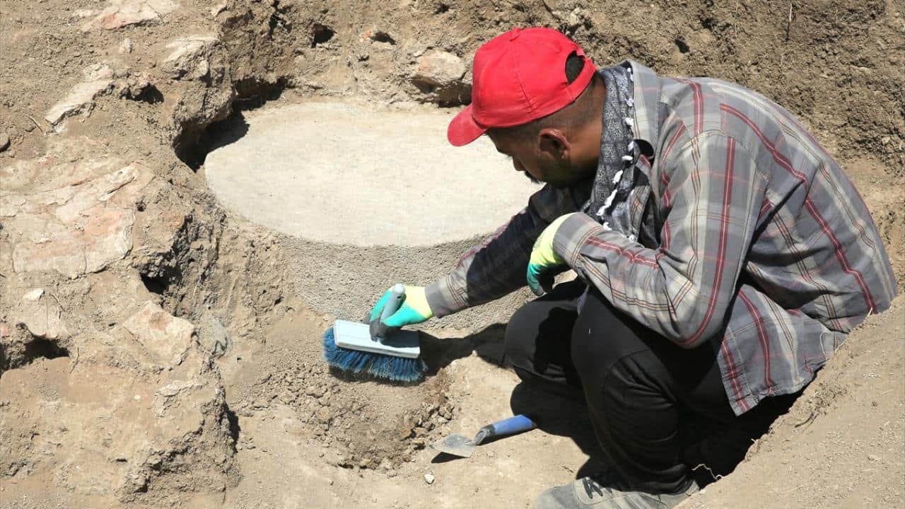 Foto - Urartu'nun izleri gün yüzüne çıkıyor! Kef Kalesi'nde tarihi kazılar