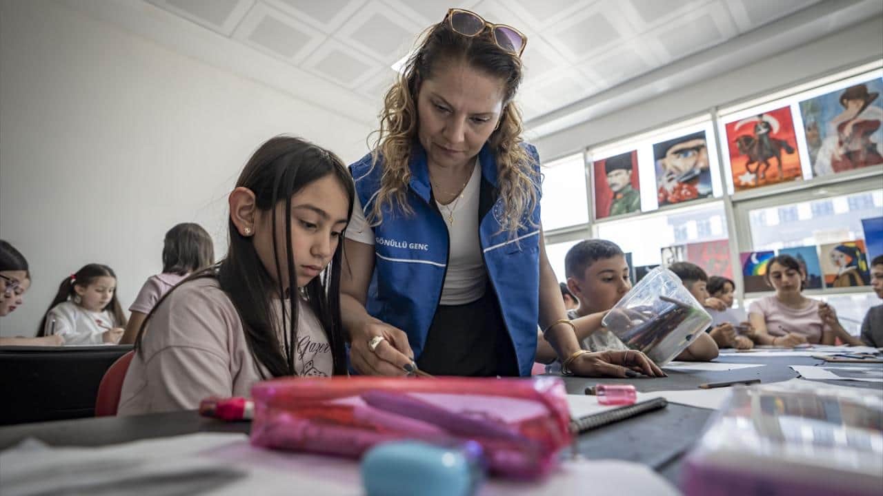 Foto - Uzay çadırında gökyüzünü keşfediyorlar! Çocukların bilim merakı artıyor