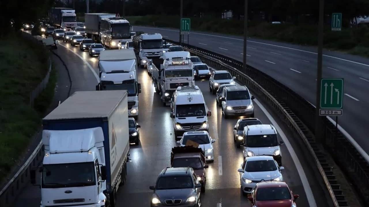 Foto - Valilik duyurdu: Anadolu Otoyolu’nun İstanbul yönü trafiğe kapatılacak