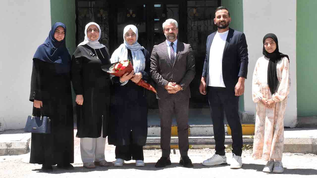 Foto - Van'dan İstanbul'a 'tıp' için gelecek: LGS şampiyonunun hedefi Kartal Anadolu İHL