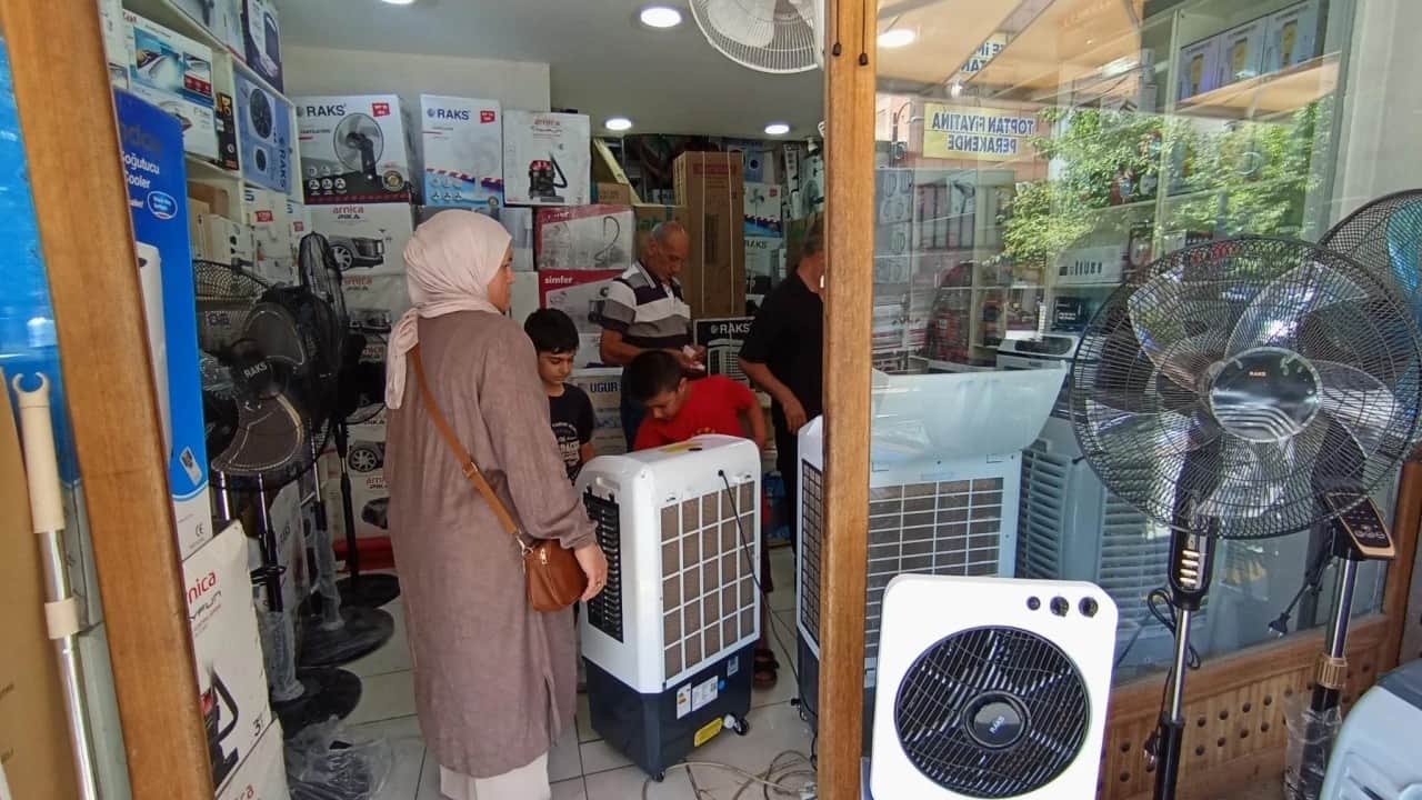 Foto - Vatandaş sıcaklardan bunaldı Vantilatör ve klima satışları patladı