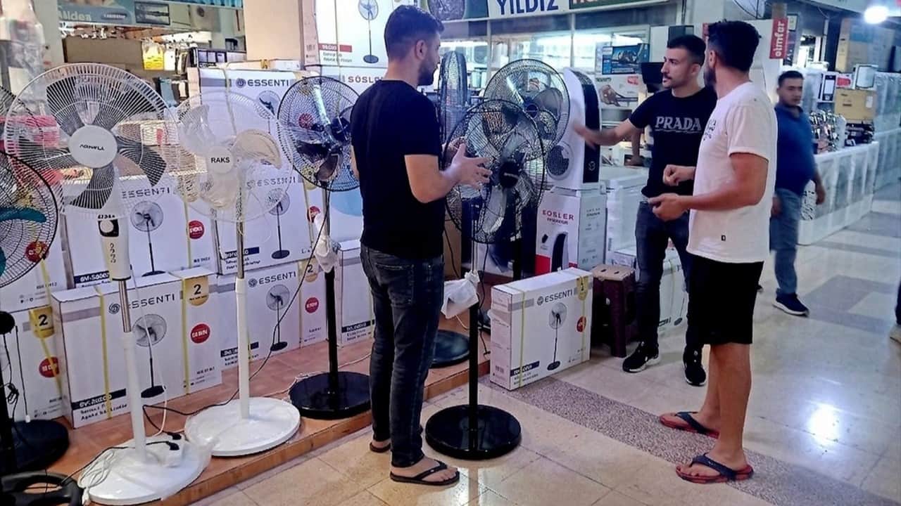 Foto - Vatandaş sıcaklardan bunaldı Vantilatör ve klima satışları patladı