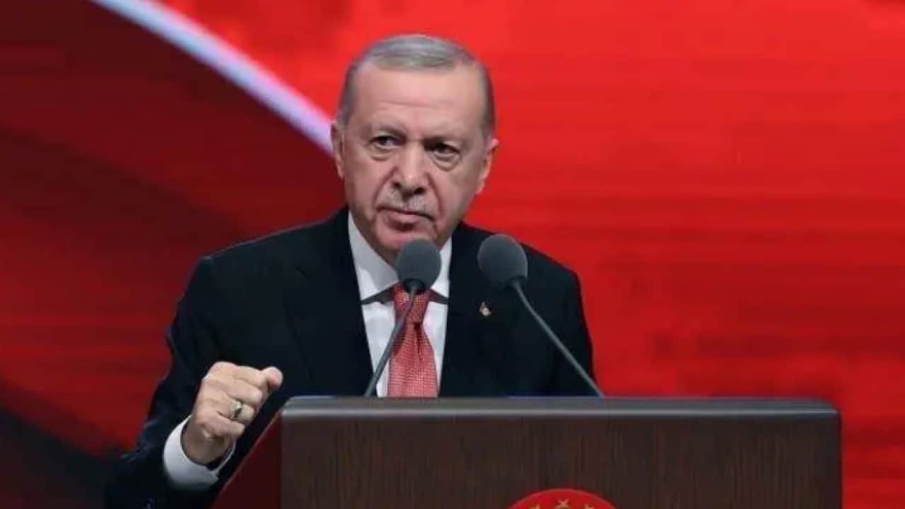 Foto - Yapay zeka cevapladı: İşte son 30 yılın en başarılı liderleri!