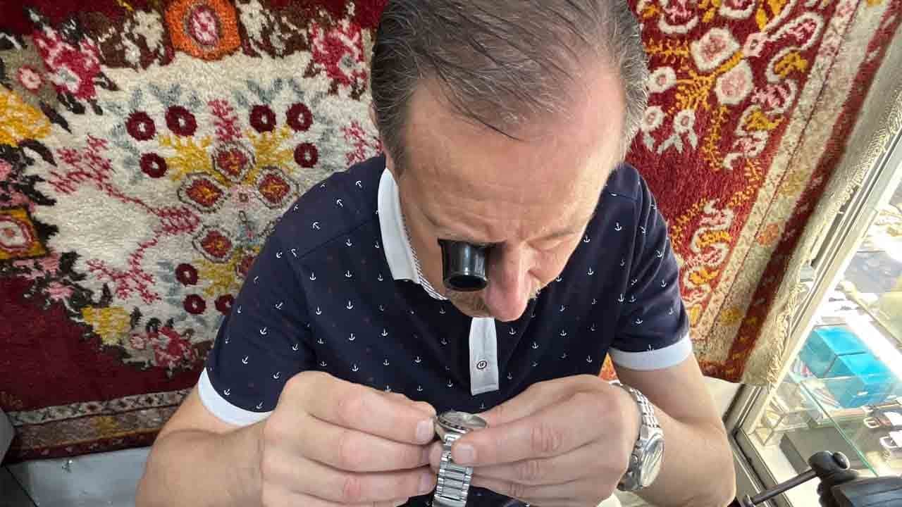 Foto - Yarım asırlık tamirci, çıraksızlıktan şikayetçi: Dijital çağ saat tamircilerini de vurdu