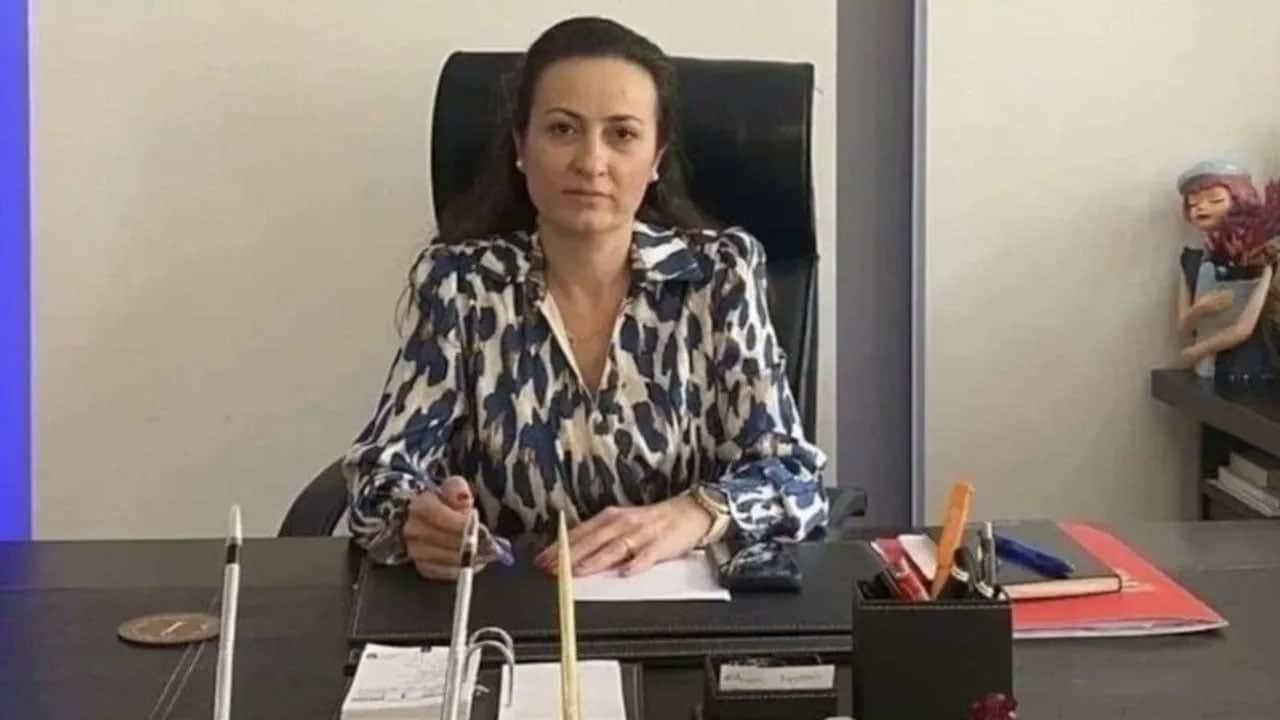 Foto - Yeni partili başkan suçu eşine attı! ‘Benim o kadar param yok’