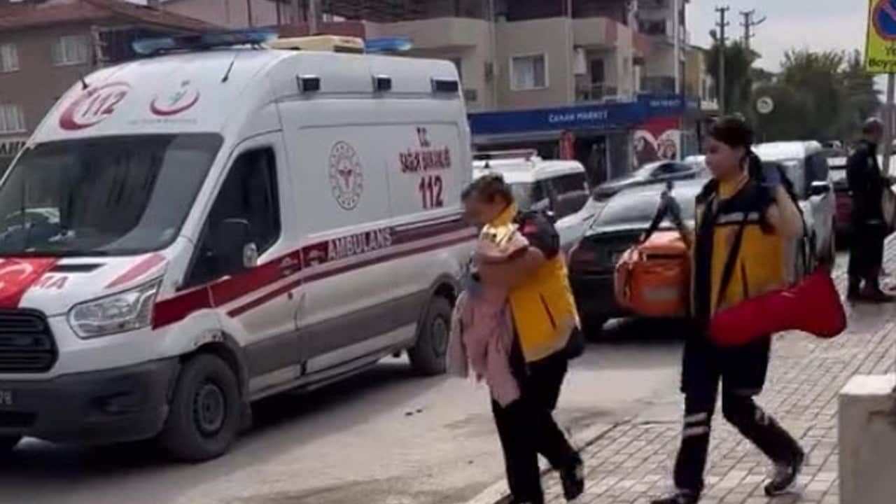 Foto - Yer: CHP'nin kalesi İzmir! Cami avlusunda büyük skandal