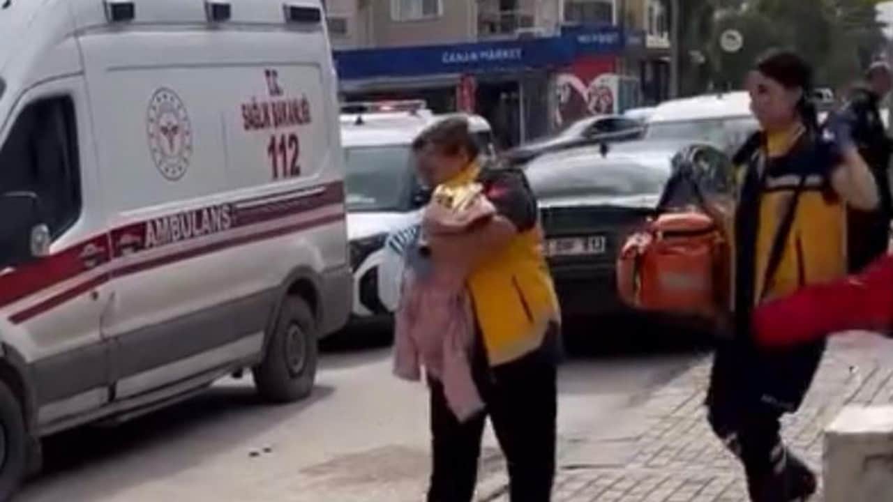 Foto - Yer: CHP'nin kalesi İzmir! Cami avlusunda büyük skandal