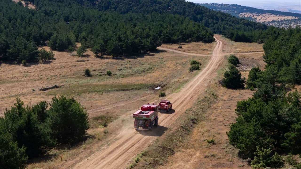 Foto - Yeşil vatan için gözlerini kırpmıyorlar Ormanın gözleri 7 gün 24 saat yangın nöbetinde
