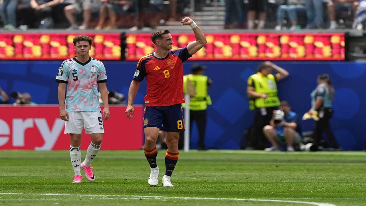 Foto - Yıldız futbolcu sahneye çıktı! İspanya yarı finale yükseldi