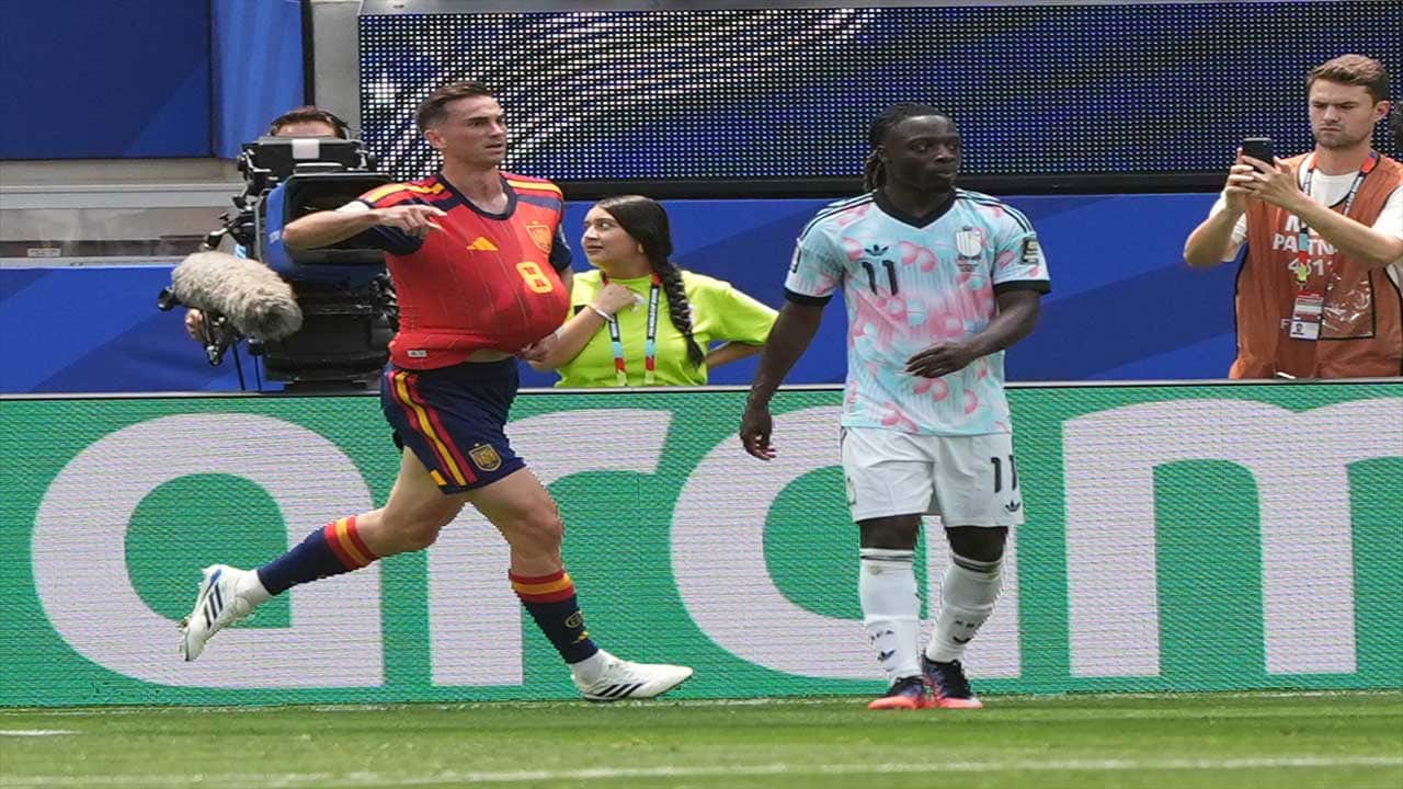 Foto - Yıldız futbolcu sahneye çıktı! İspanya yarı finale yükseldi