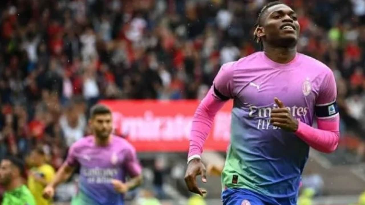 Foto - Yılın transfer çalımı resmen atıldı! Rafael Leao Galatasaray ile anlaştı