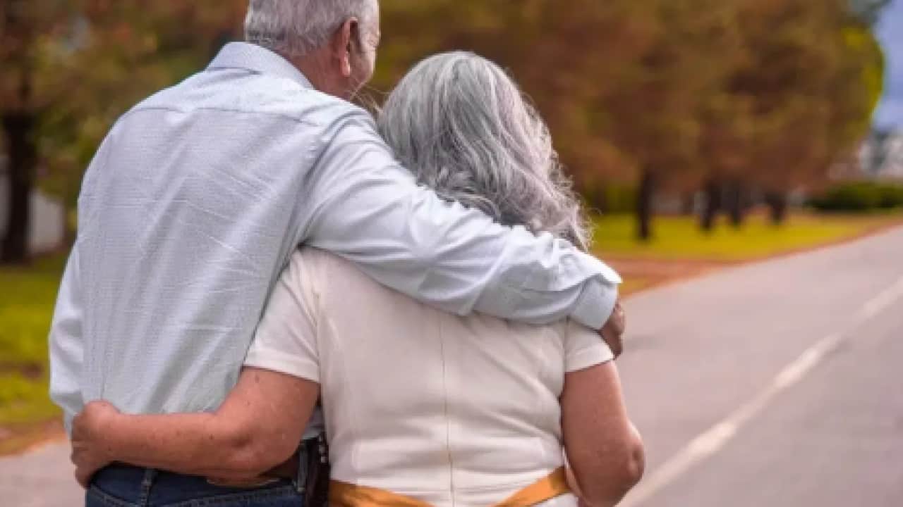 Foto - Yıllardır merak edilen sorunun cevabı belli oldu: Kadınlar mı daha uzun yaşıyor erkekler mi?