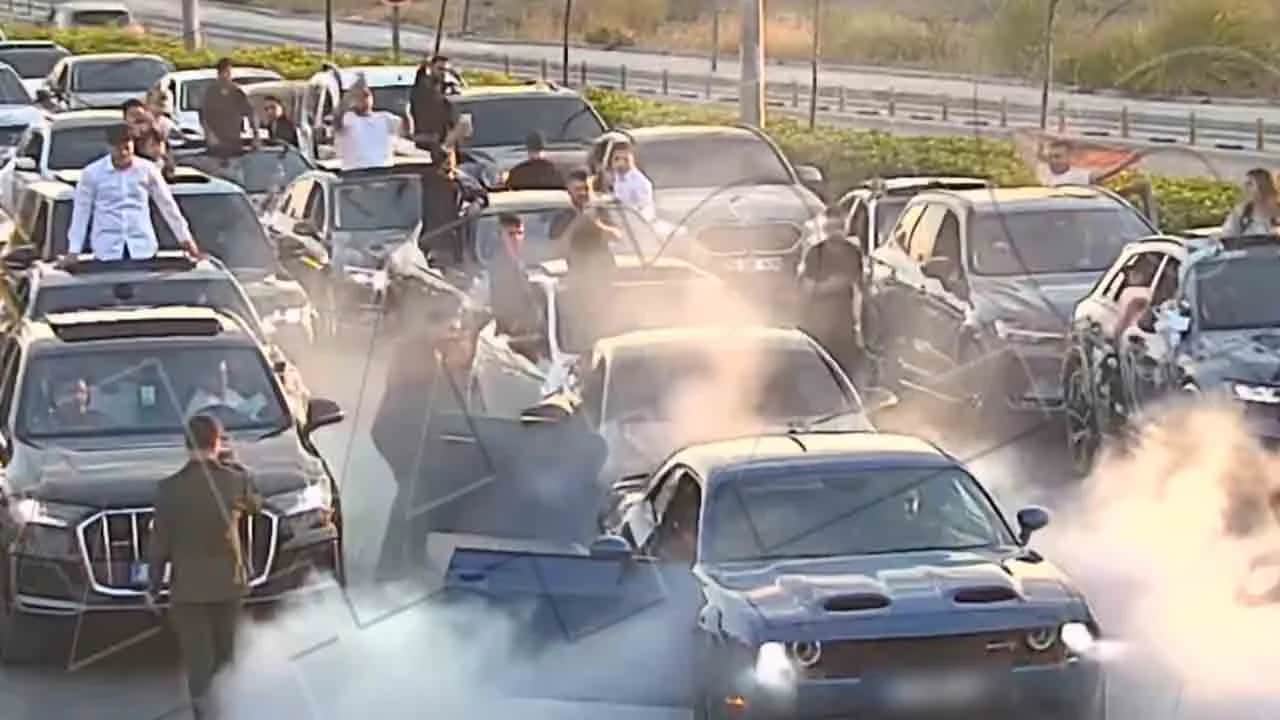 Yol kesen düğün magandalarına ağır ceza: 695 bin lira ceza iki ay trafikten men