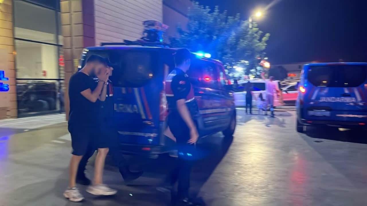Foto - Yüzsüzlüğün böylesi görülmedi Dolandırıcılara yakınları tam destek verdi!