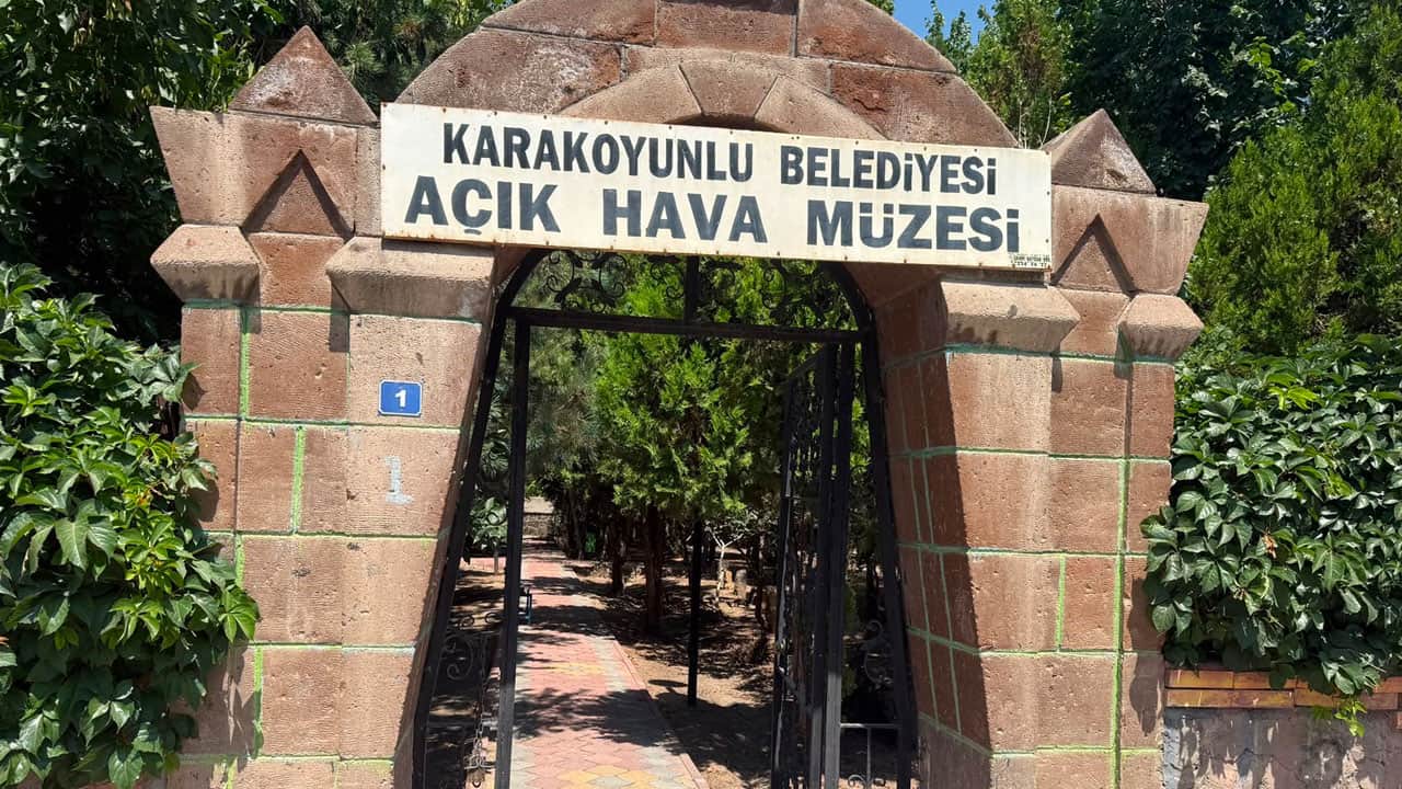 Foto - Yüzyıllardır ayakta duruyor! Iğdır’daki koçbaşlı mezar taşlarının sırrı