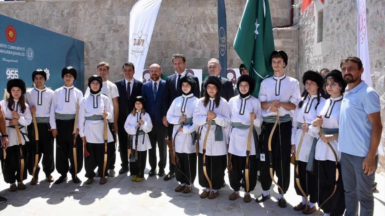 Foto - Zaferin 955. yıl dönümü öncesi program paylaşıldı! Milli birliğin tohumu Malazgirt’te atıldı