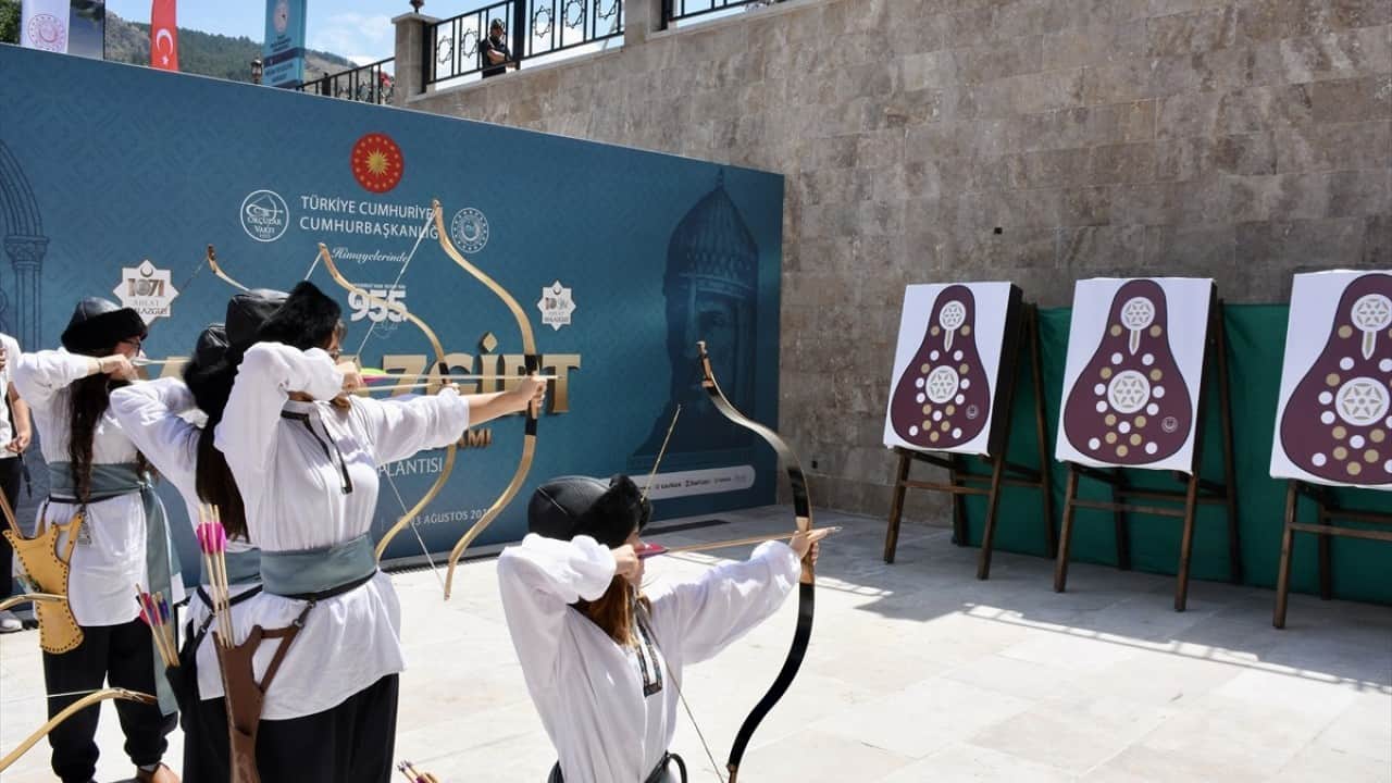 Foto - Zaferin 955. yıl dönümü öncesi program paylaşıldı! Milli birliğin tohumu Malazgirt’te atıldı