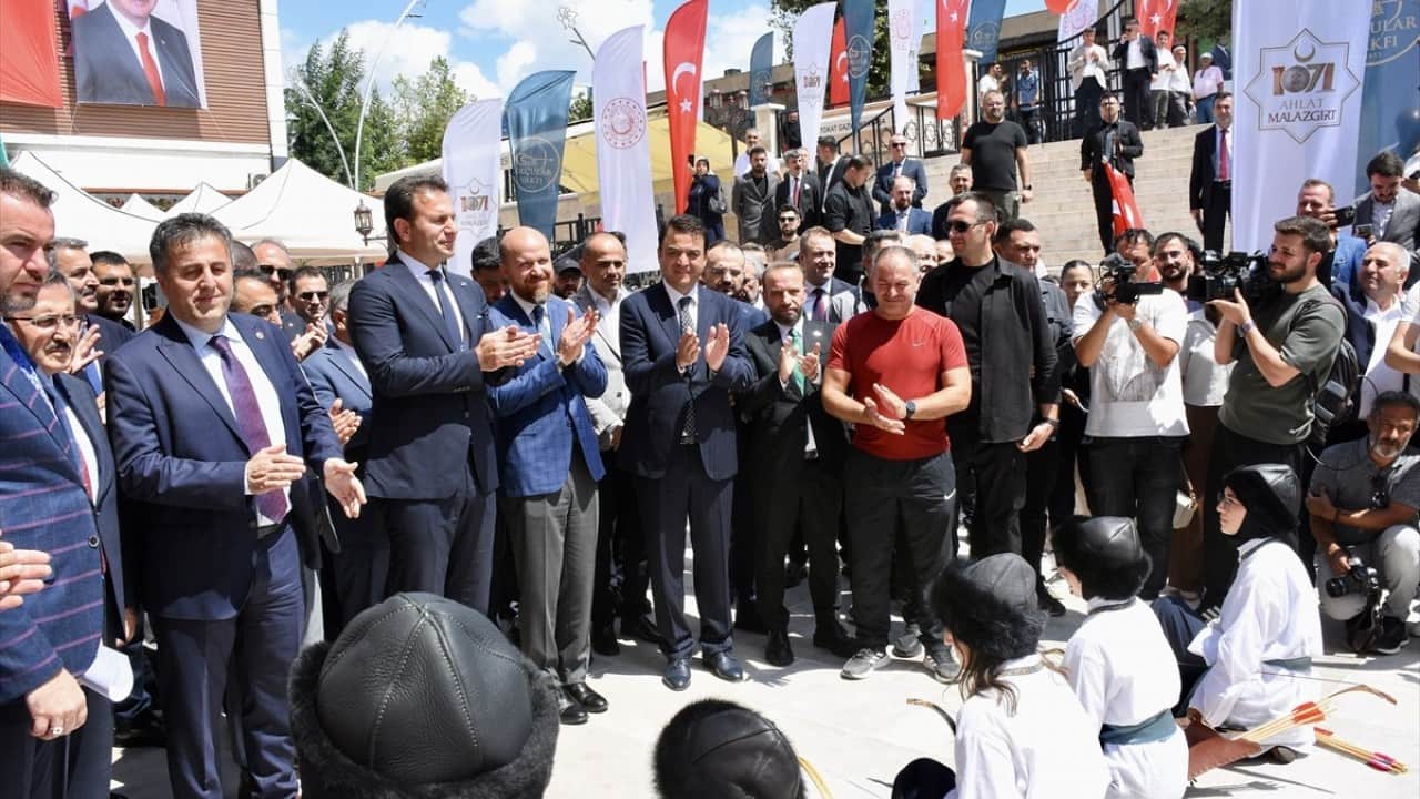 Foto - Zaferin 955. yıl dönümü öncesi program paylaşıldı! Milli birliğin tohumu Malazgirt’te atıldı