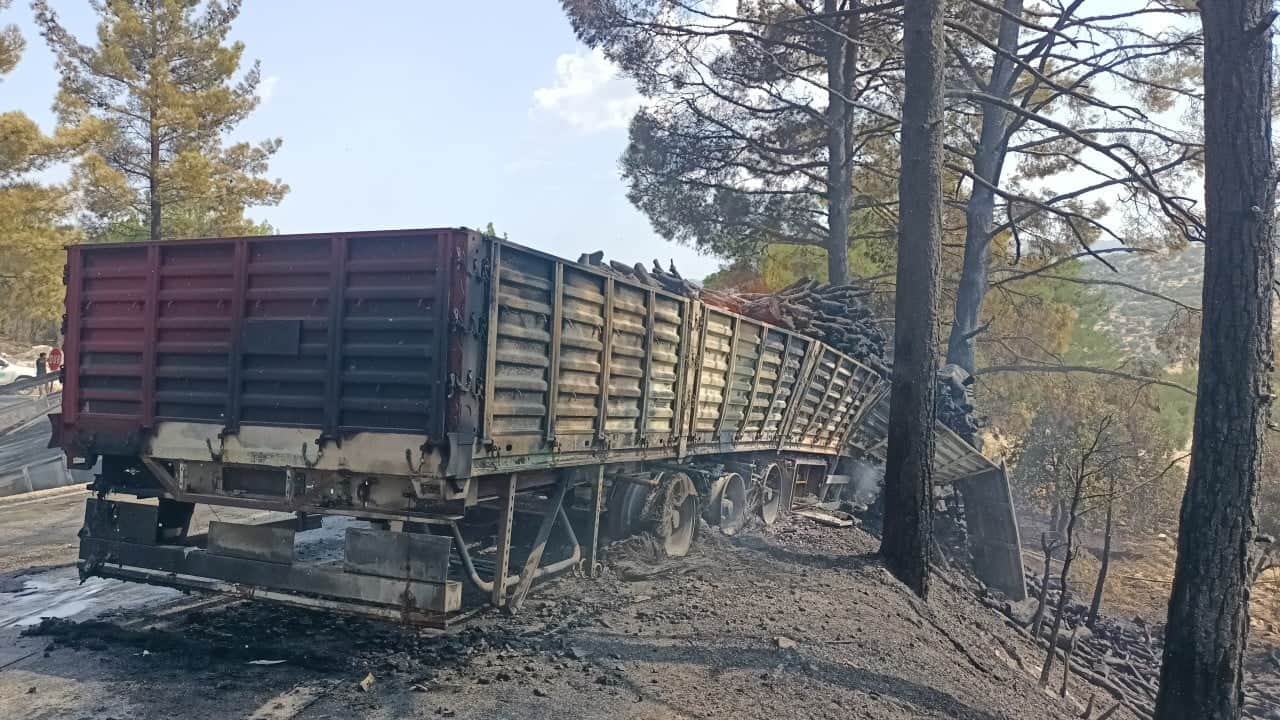 Foto - Zincirleme kazada 1 ölü 1 yaralı