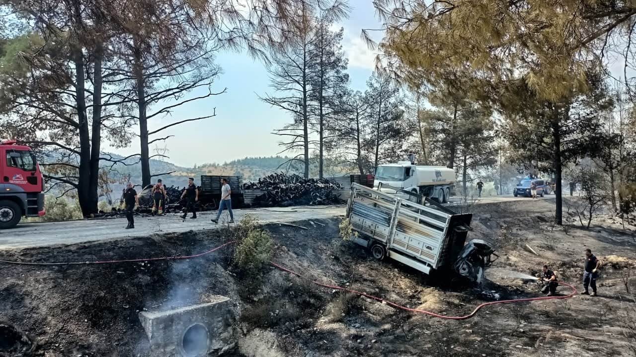 Foto - Zincirleme kazada 1 ölü 1 yaralı
