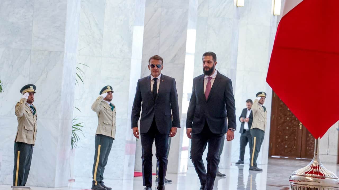 Foto - Zirvede Ahmed Şara ve Macron’u öldüreceklerdi… Hepsi evlerinden alındı!