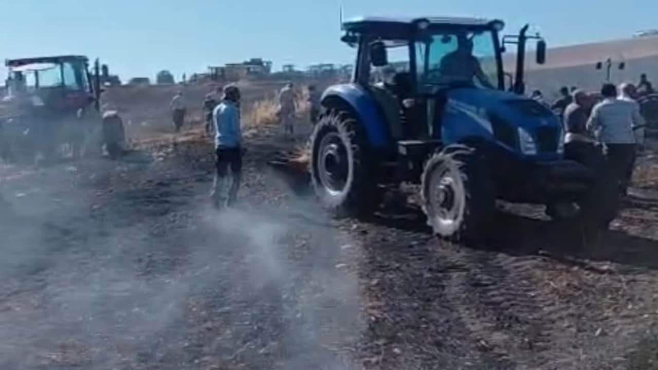 1 yıllık emeği tam biçim sırasında kül oldu! Biçerdöverde çıkan yangın 50 dönümlük buğdayı yaktı