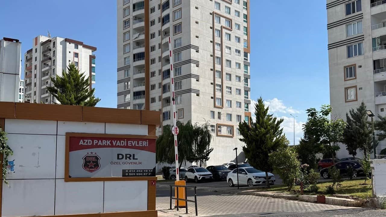 13 yaşındaki çocuk yaşamını yitirdi! LGS sonrası balkondan atladı